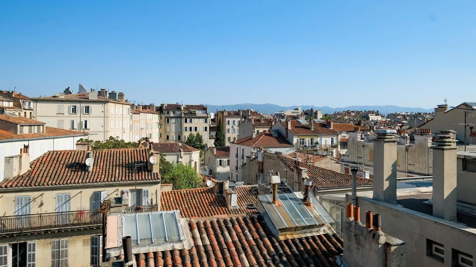 Le Cosy, Elegant, Calm, Central, Bright Marseille Apartment